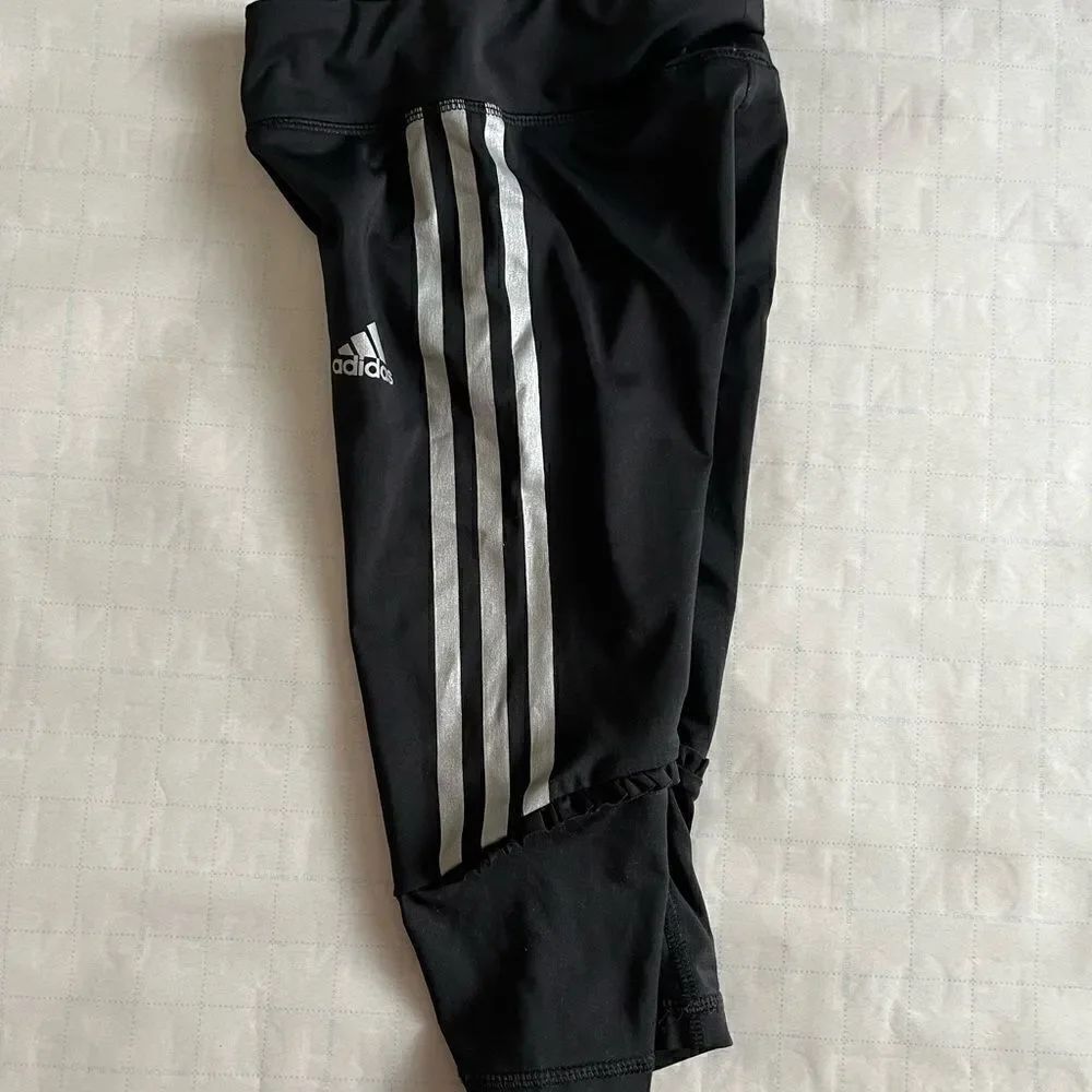 Adidas kids capri size 6 - Picture 3 of 5